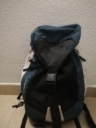 Mochila Arpenaz 30 lts. de segunda mano por 20 EUR en Cunit en WALLAPOP