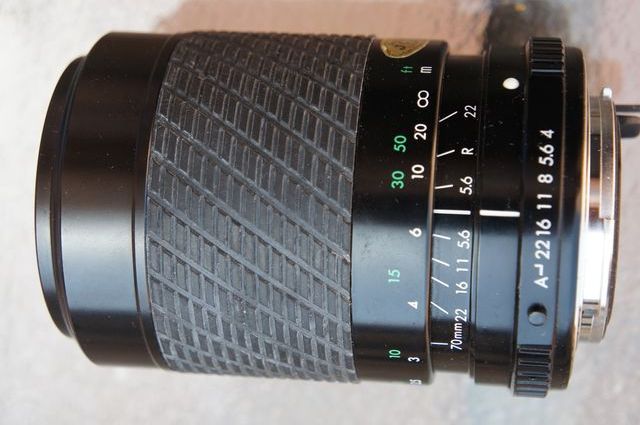 70 210, Pentax Sigma.Para digitales o analógicas.