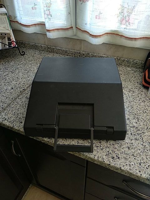 Maquina de escribir olivetti LETTERA 40