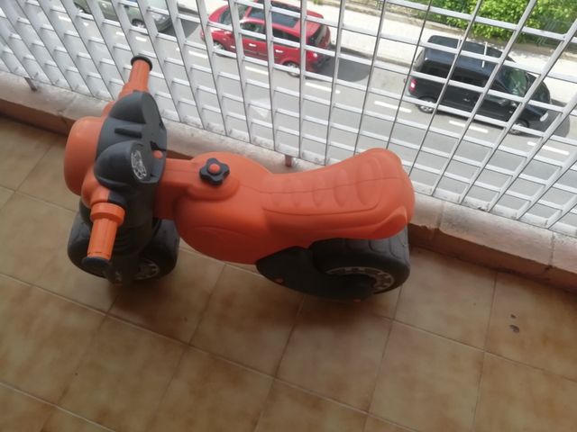 moto de plástico
