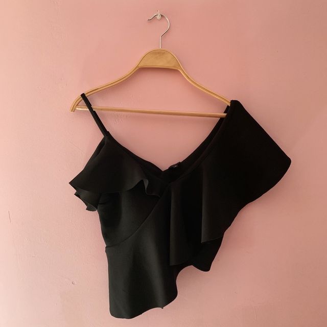 Top de fiesta asimétrico de Asos