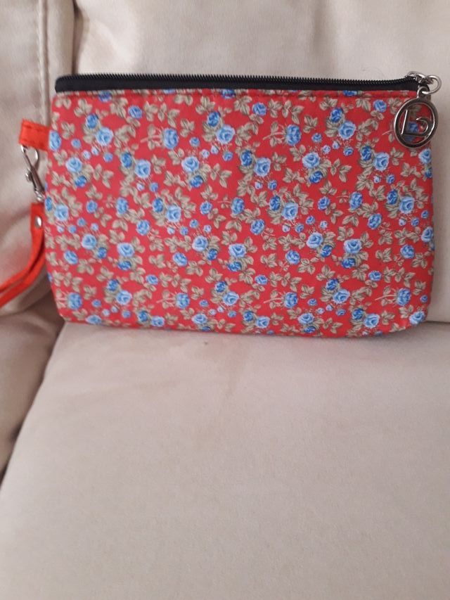 bolsa de aseo y cosmeticos