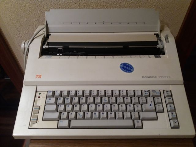 Máquina de escribir.