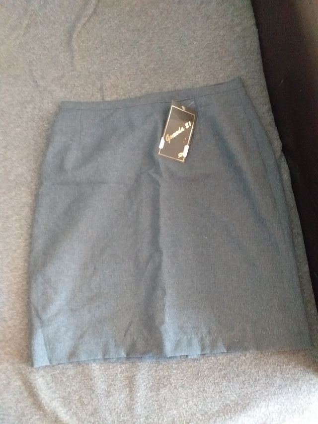 cama con canapés incorporado y luz de LED