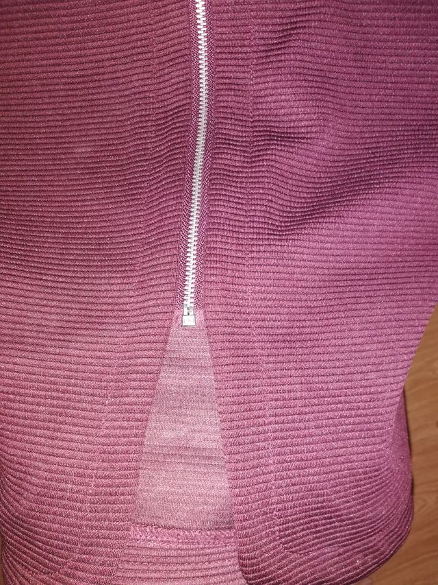 Falda granate. Talla 40. Marca Atmosphere Primark