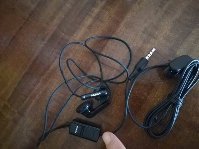 Móvil X6 00 8GB segunda mano