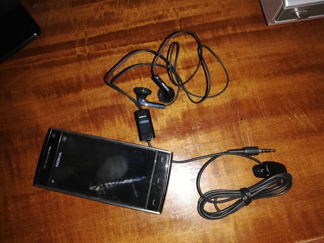 Móvil X6 00 8GB segunda mano