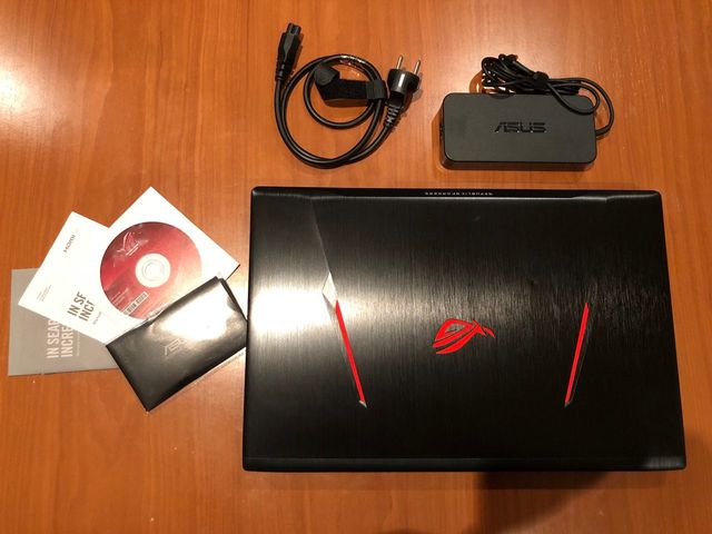 Portátil Asus Rog "REPUBLIC OF GAMERS"