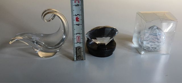 Objetos decorativos de cristal. Solidarios.