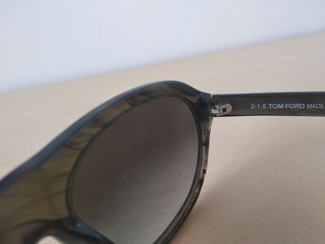 gafas unisex, de Tom Ford color gris- verde