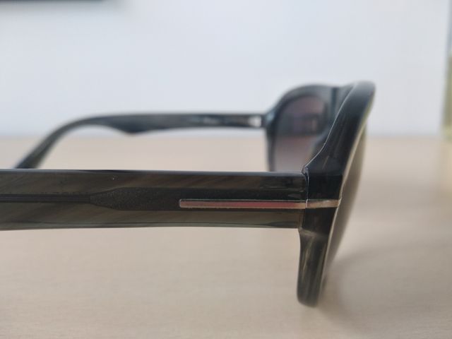 gafas unisex, de Tom Ford color gris- verde