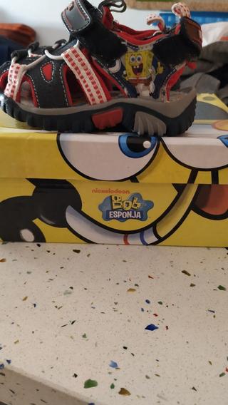 Sandalias bob esponja de segunda mano por 10 EUR en Huércal de Almería en  WALLAPOP