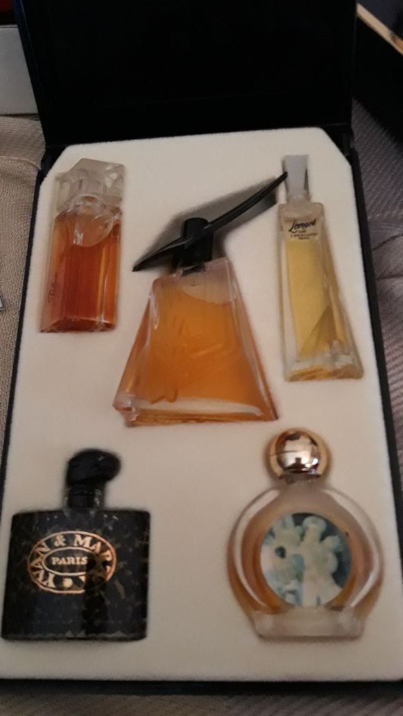 cofre de 5 miniaturas perfume