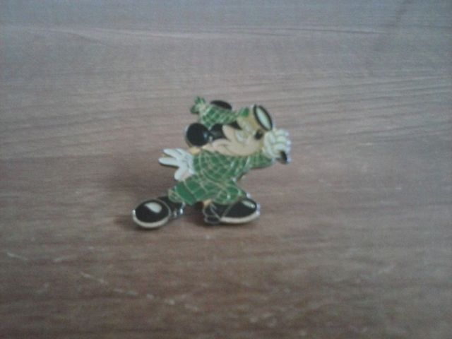 Pin de Sherlock Holmes Mickey Mouse