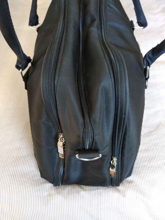 Bolso viaje bebé Avent negro de calidad