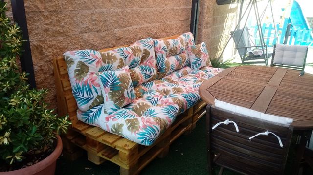 conjunto de masa y sillón