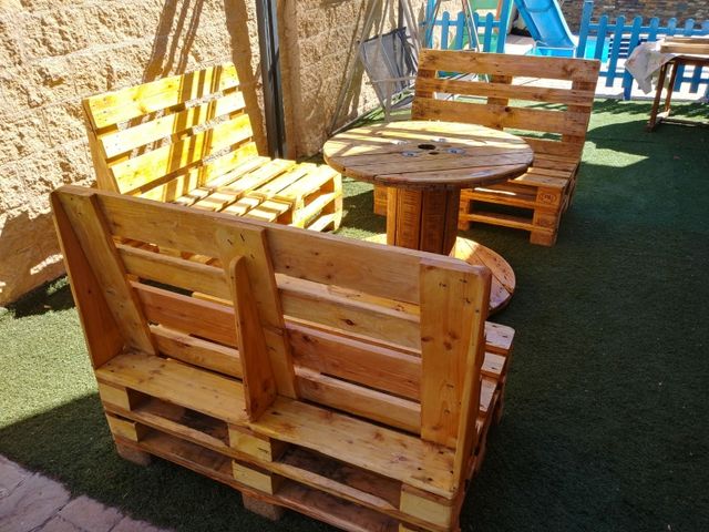 conjunto de masa y sillón