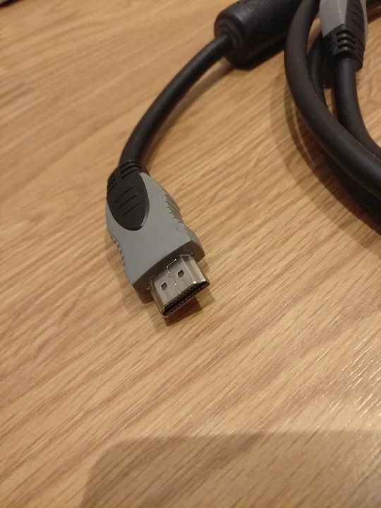 cables HDMI y Display Port nuevos