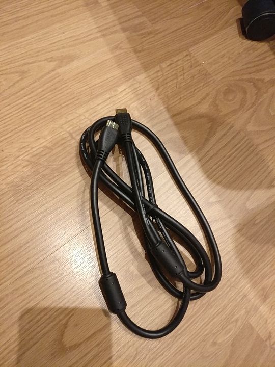 cables HDMI y Display Port nuevos