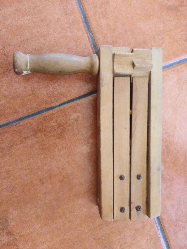 carraca de madera