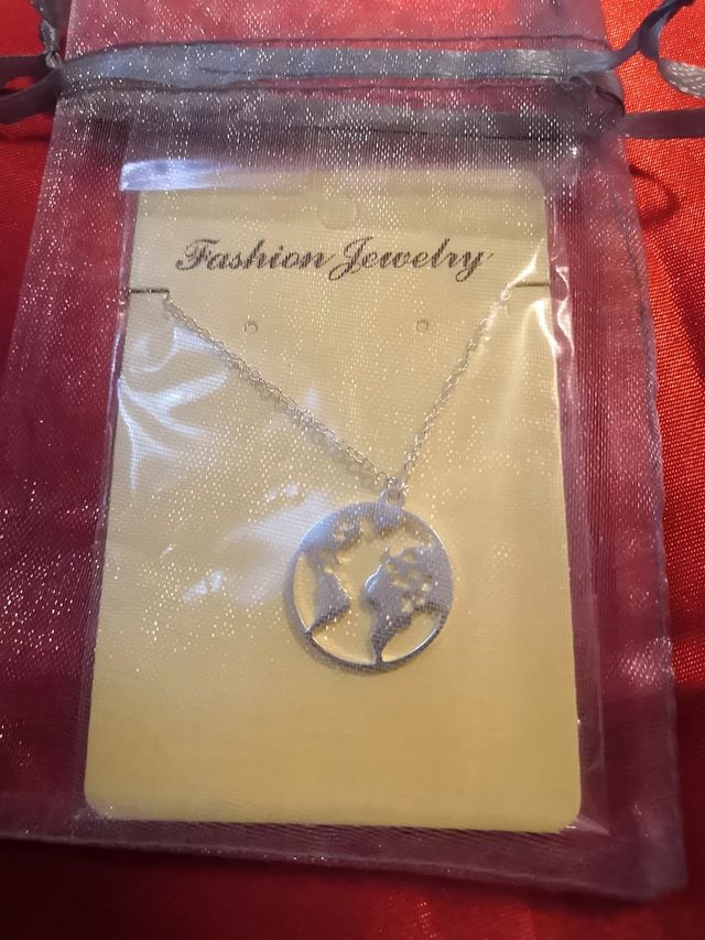 🌍Collar Mundo de Acero Inox.