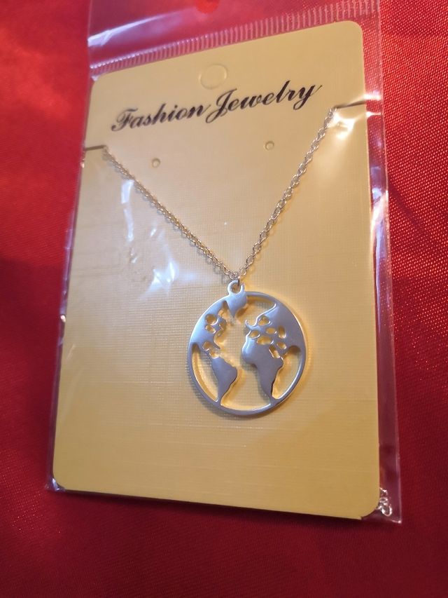 🌍Collar Mundo de Acero Inox.