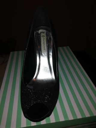 Fiesta En Wallapop Mano Burjassot De Zapatos Segunda dWBoerQCxE