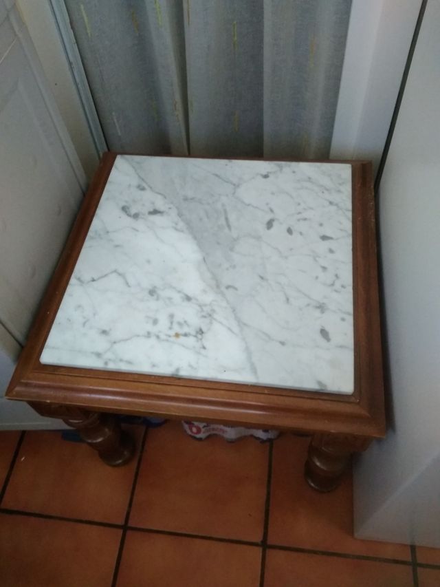 Mesa Mármol Auxiliar