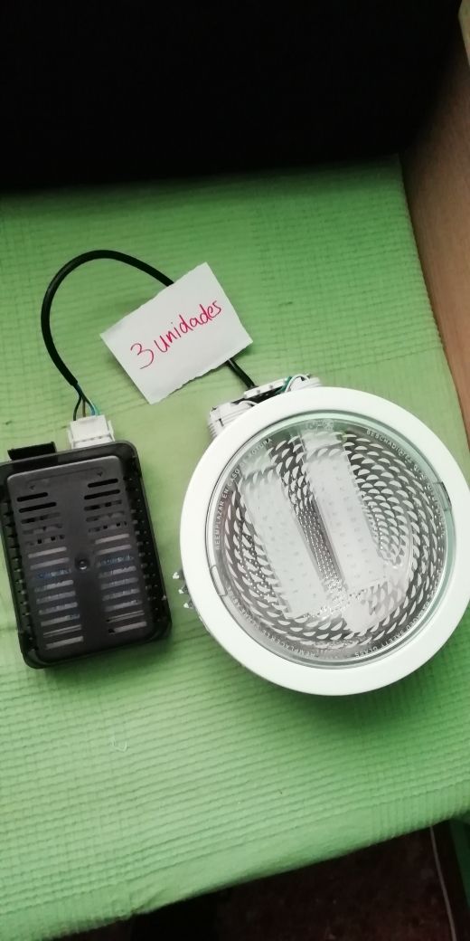 Plafones con bombillas led PLC