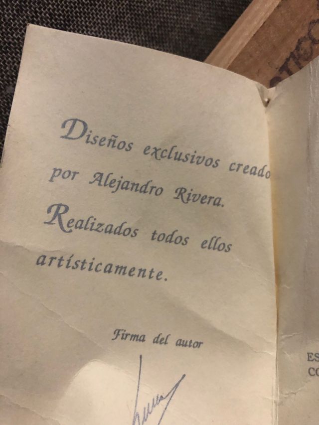 Cuadro con figura en relieve