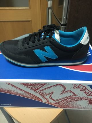 NEW BALANCE 410 NEGRO de segunda mano por 20 EUR en Móstoles en WALLAPOP