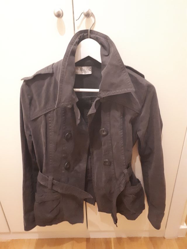 casaca gris mujer de Zara