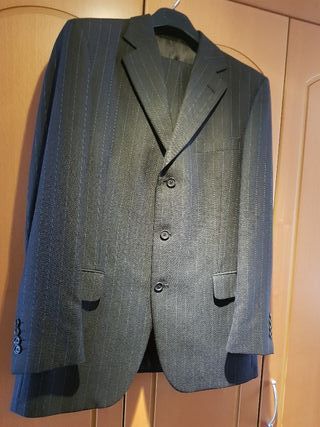TRAJE DUSTIN RAYA DIPLOMATICA Talla 52 NUEVO de segunda mano por 15 EUR en  Zaragoza en WALLAPOP