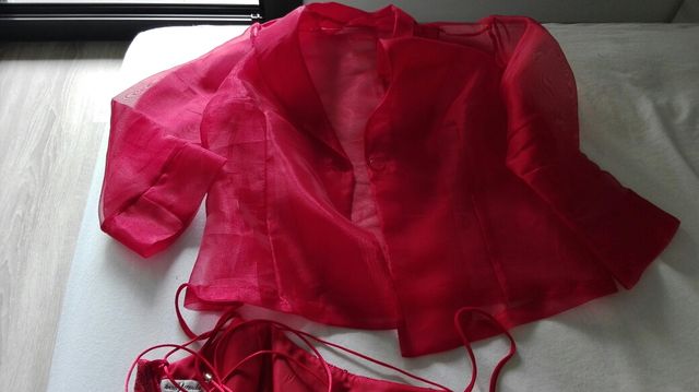 Vestido fiesta (chaqueta falda y corpiño)