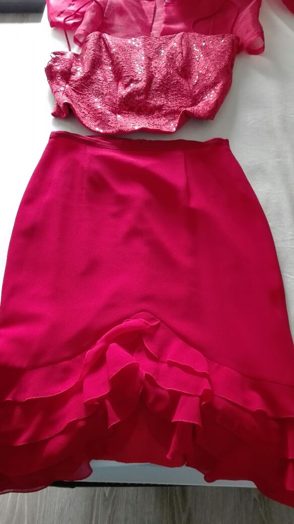 Vestido fiesta (chaqueta falda y corpiño)
