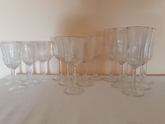 18 copas de cristal