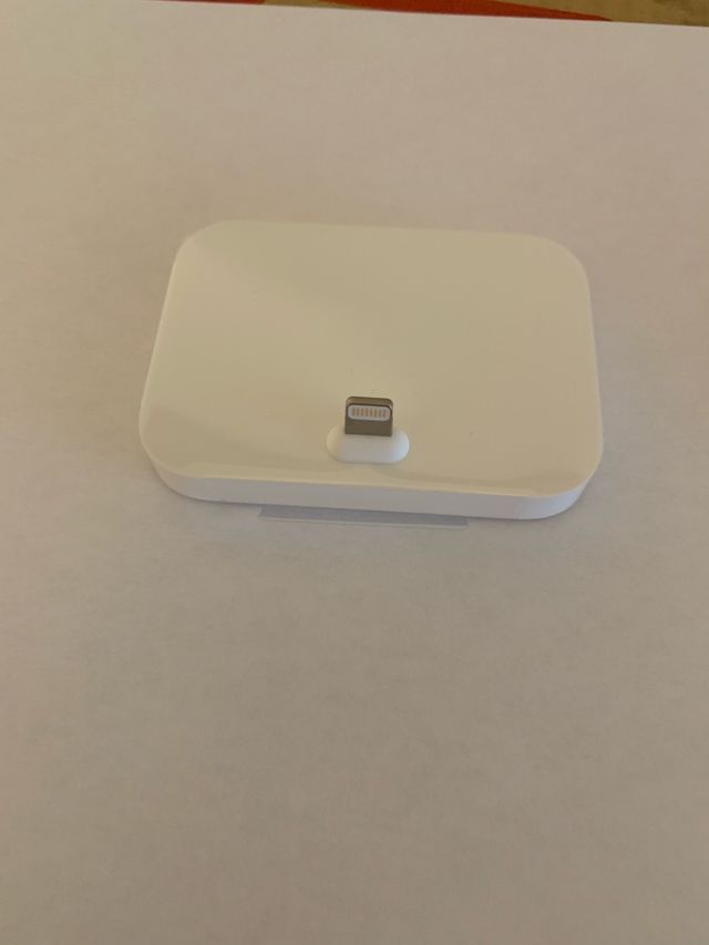 Base Dock Apple