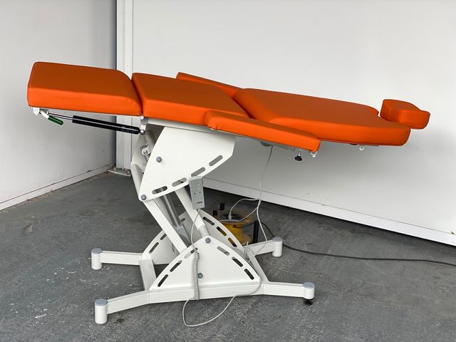 Sillon camilla estética y tratamiento electrico