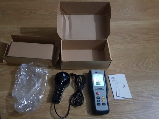 Dispositivo per misurare la velocità del vento