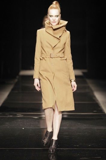 Abrigo de mujer de marca nuevo con etiqueta