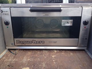 Horno SMEG BAGUETERO inox de 90 ctrs de segunda mano por 450 EUR en A  Baraca en WALLAPOP