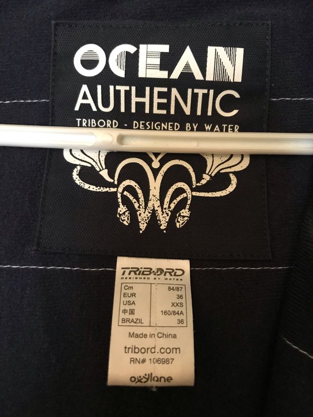 Anorak azul marino de Decathlon talla 36