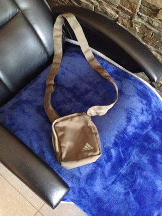 bandolera adidas marron