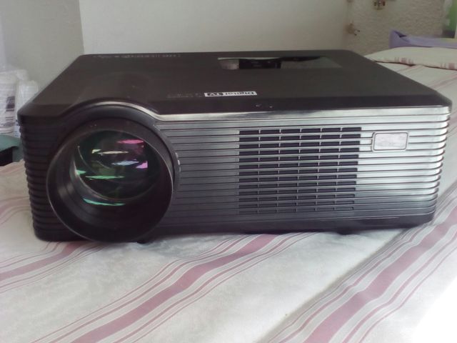 Pantalla y proyector