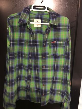 Camisa cuadros Hollister talla M de segunda mano por 15 EUR en Madrid en  WALLAPOP
