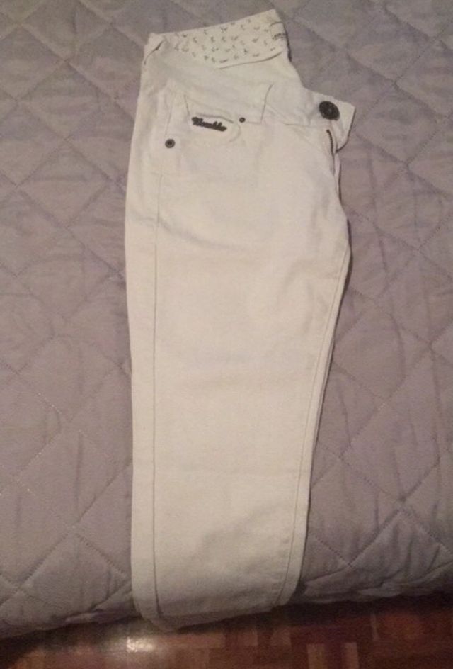 Pantalón blanco berska