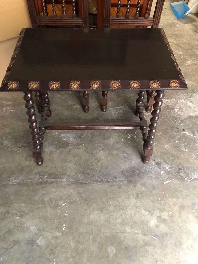 Ganga lote muebles antiguos centenarios de segunda mano por 320 € en