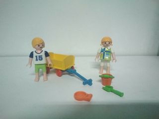playmobil niños en la playa