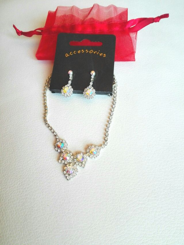 BISUTERÍA Conjunto NUEVO.Rebajado