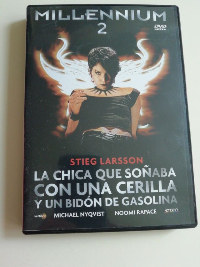 la chica que soñaba con una cerilla y un bidón de